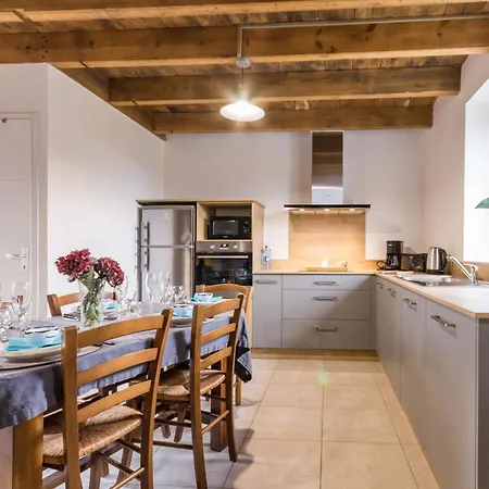 Maison Bretonne Renovee Pres De La Avec Jardin, Terrasse Et Equipements Modernes - Fr-1-306-1197