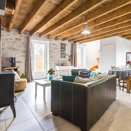 Maison Bretonne Rénovée Près De La Avec Jardin, Terrasse Et équipements Modernes - Fr-1-306-1197 *