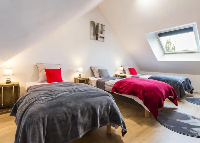 Maison Bretonne Rénovée Près De La Avec Jardin, Terrasse Et équipements Modernes - Fr-1-306-1197