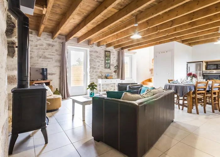 Maison Bretonne Rénovée Près De La Avec Jardin, Terrasse Et équipements Modernes - Fr-1-306-1197 *